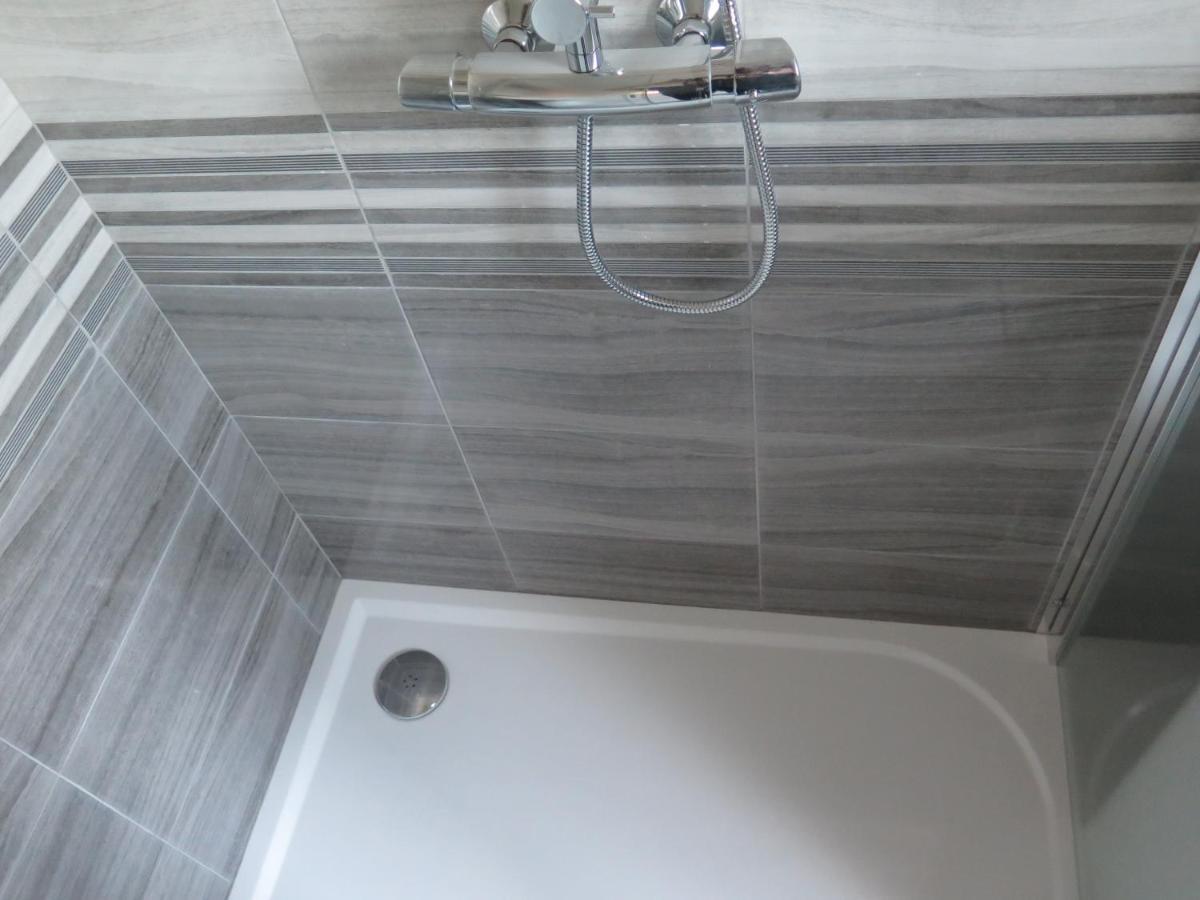 Apartman Hrubá Skála Buitenkant foto